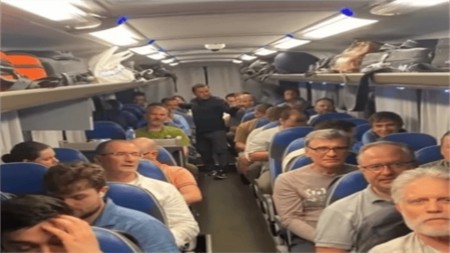 国际米兰足球_德黑兰领空彻底失守！50多架以军机上演自由飞行国际米兰足球，俄紧急撤侨