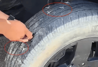 WNBA女子篮球_警方通报“3车12胎被扎”WNBA女子篮球，两人被抓