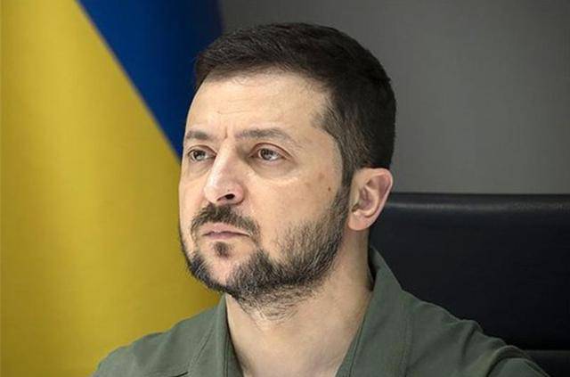 卢加诺 v 克卢日_俄军攻入红军城卢加诺 v 克卢日，关键时刻，10万乌军调转枪口，准备进军基辅？