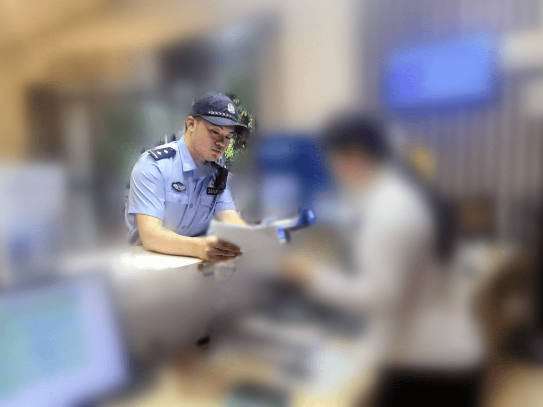 如何申请皇冠信用網
_男子退房如何申请皇冠信用網
,留下几个“粉色瓶子”!果断报警……