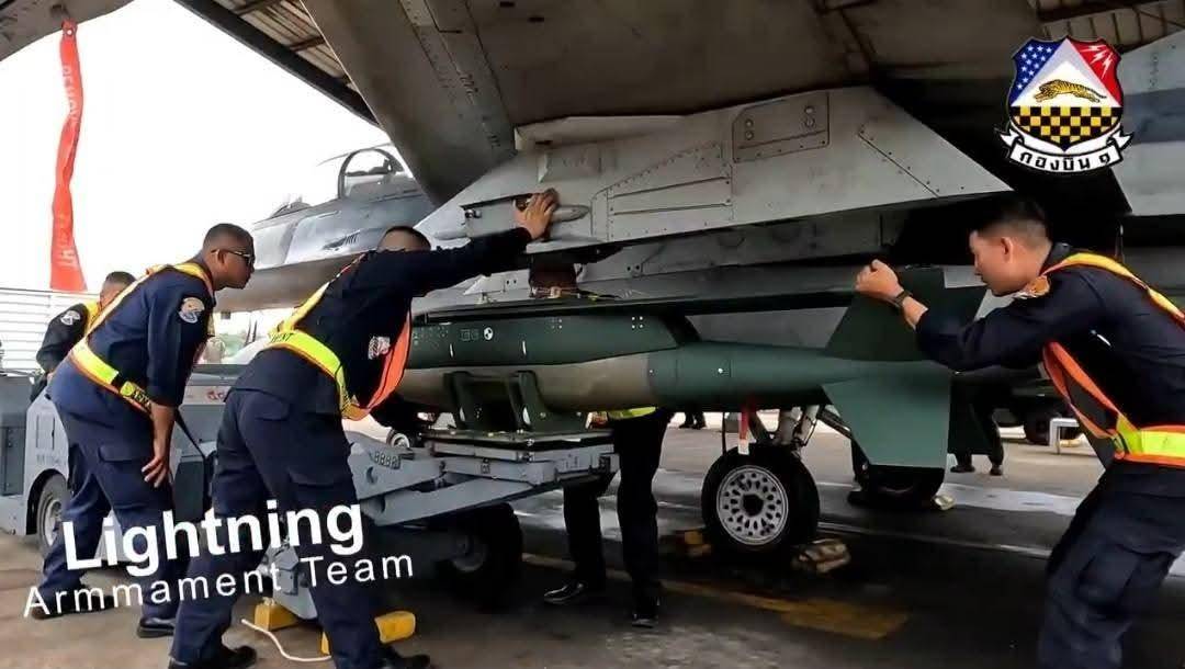 皇冠welcome注册账号
_红旗-12瞄准F-16后皇冠welcome注册账号
,泰国鹰狮战机出击,中方明确没给柬埔寨武器