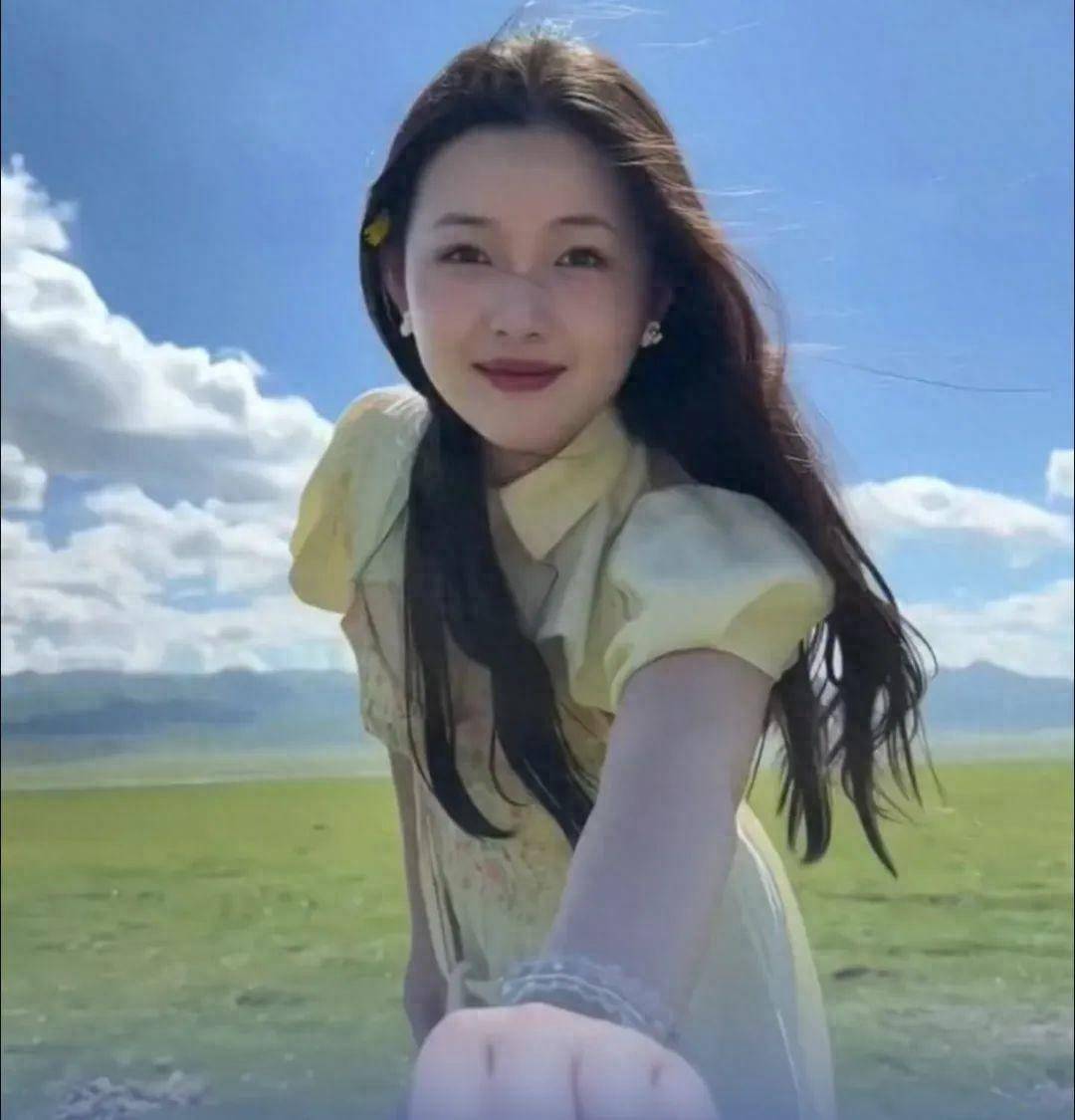 皇冠信用盘登2代理_24岁女生酷似大S走红:没整容