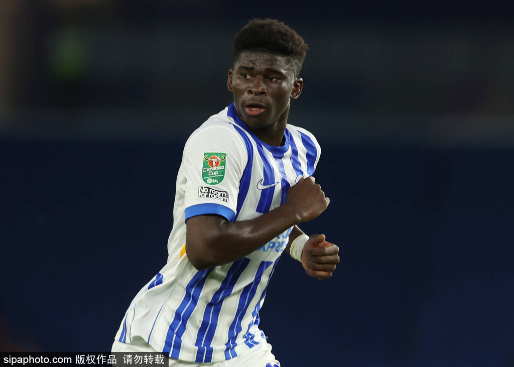 皇冠足球平台代理申请
_曼联球员亲自出马皇冠足球平台代理申请
!1.12亿英镑豪购巴莱巴引发热议