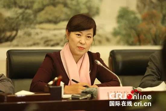 如何代理皇冠信用网_正部级美女大员被查！千万华服堆满多套住宅如何代理皇冠信用网，化妆团队提前数小时待命~