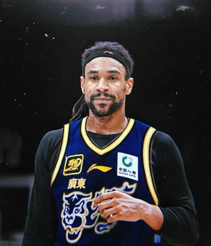 农布阿皮查亚vs玛哈沙拉堪_曝萨林杰已与广东完成签约 税后年薪120万美元