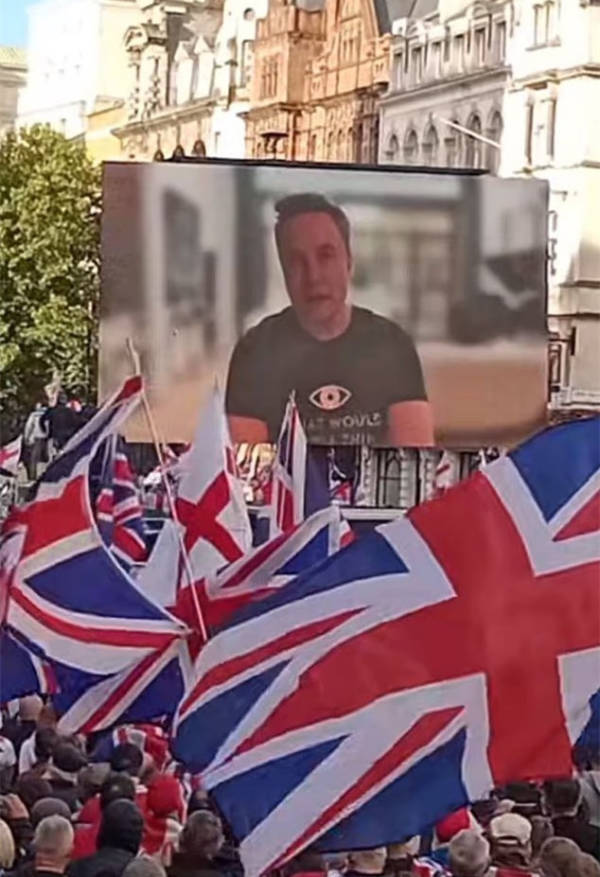 意大利乙组联赛 | 超10万人参加伦敦右翼反移民集会意大利乙组联赛，马斯克“现身”呼吁英国重新选举