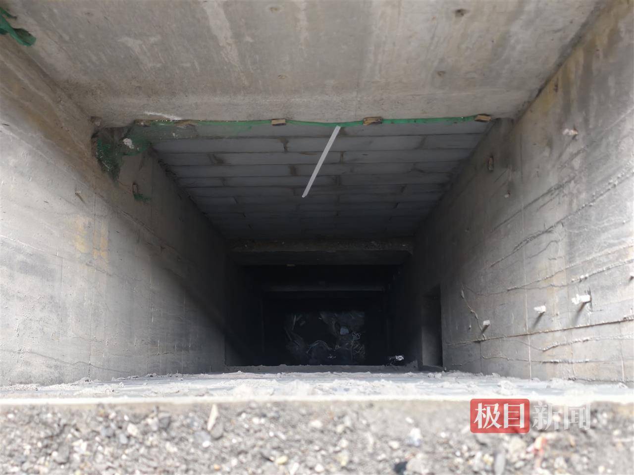 皇冠信用網如何申请_西安11岁男孩玩耍时坠入10多米深井身亡皇冠信用網如何申请，井口外连夜设置围挡，警方等部门介入调查