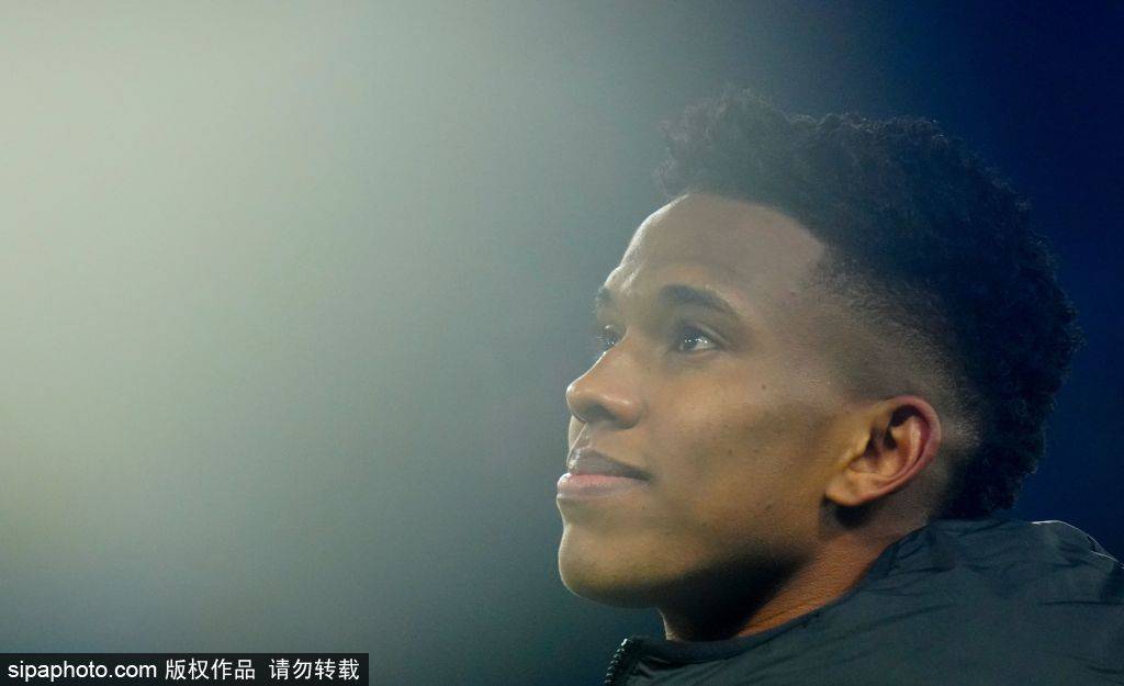 皇冠信用盘网址_库库雷利亚的逆袭之路：从巴萨弃将到切尔西巨星