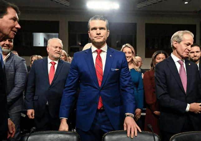 皇冠足球平台在哪里注册_情况不妙皇冠足球平台在哪里注册，日本多地爆发游行示威，美军方出面敲打，特朗普罕见对中国示好！高市或不得不提前下台