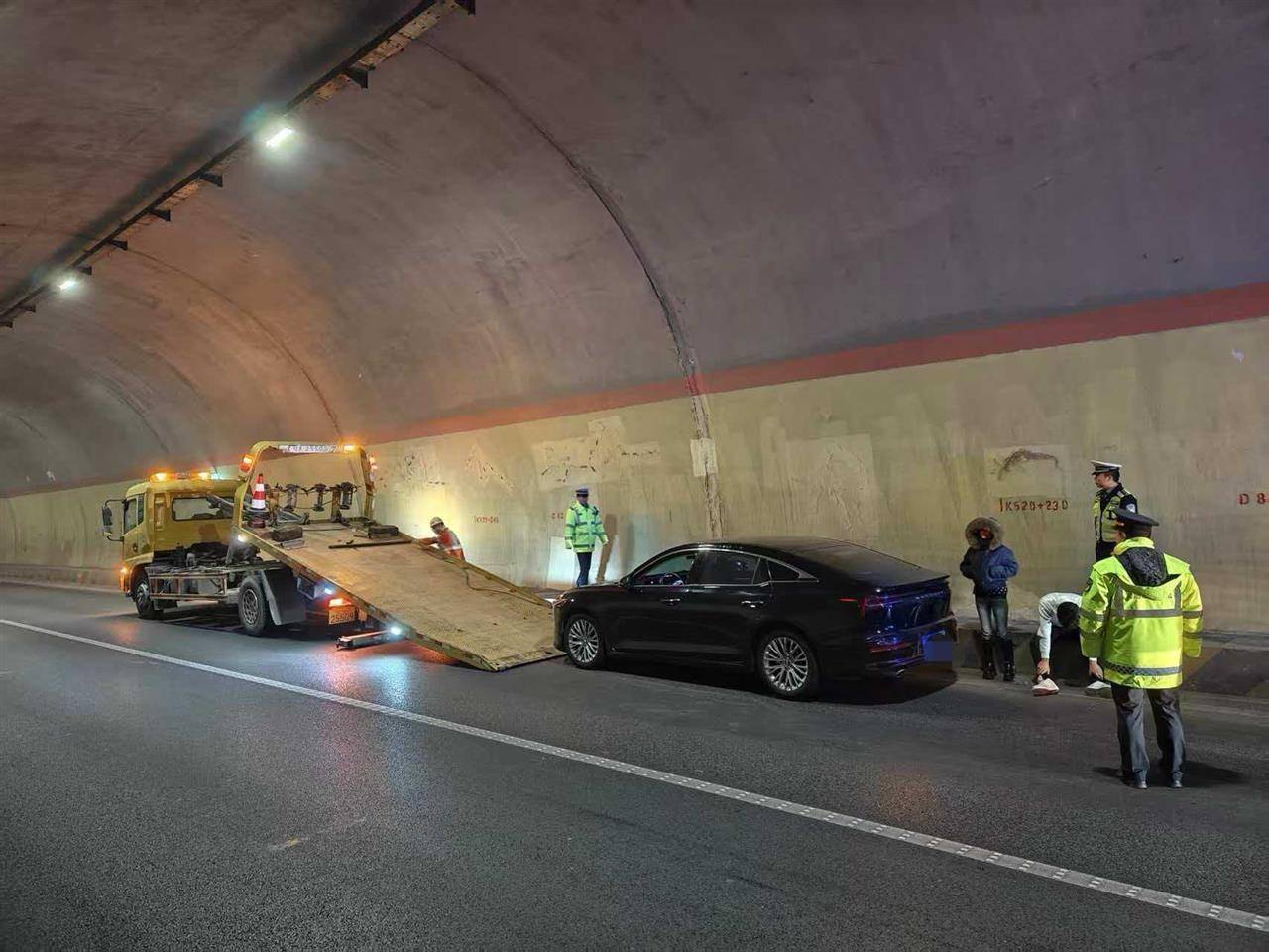 皇冠hga030_高速狂奔490公里司机退车退款并获赔皇冠hga030，回应“自导自演”质疑：没谁敢这样玩命，会公布调查结果