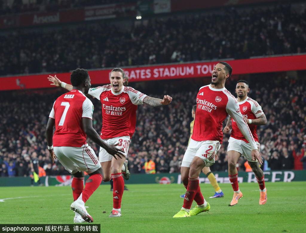 皇冠信用网代理电话
_观战台:曼联恶战纽卡+切尔西火拼维拉 曼城冲八连胜