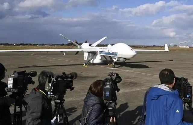 皇冠信用网管理出租
_5架大型无人机锁定钓鱼岛皇冠信用网管理出租
?高市通告全球:要与中国打持久战