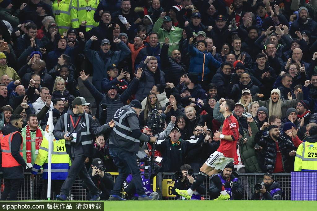 世界杯代理申请
_阿莫林听劝?曼联场上站位更像是4231世界杯代理申请
,芒特前腰多尔古出任右边前