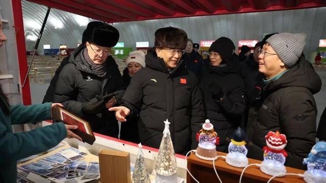 皇冠信用盘最高占成
_黑龙江省委书记许勤在哈尔滨冰雪大世界调研检查