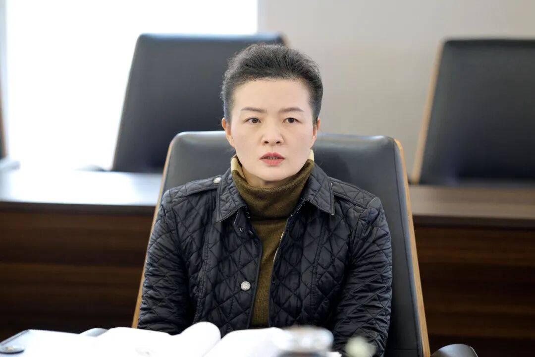 皇冠登3代理申请
_江西九江市修水县委副书记、县长刘婕带队赴武汉天源集团考察交流