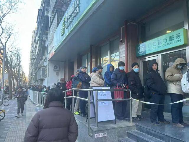 皇冠平台出租
_《丙午年》马年生肖邮票今日开售皇冠平台出租
!有人连夜排队——