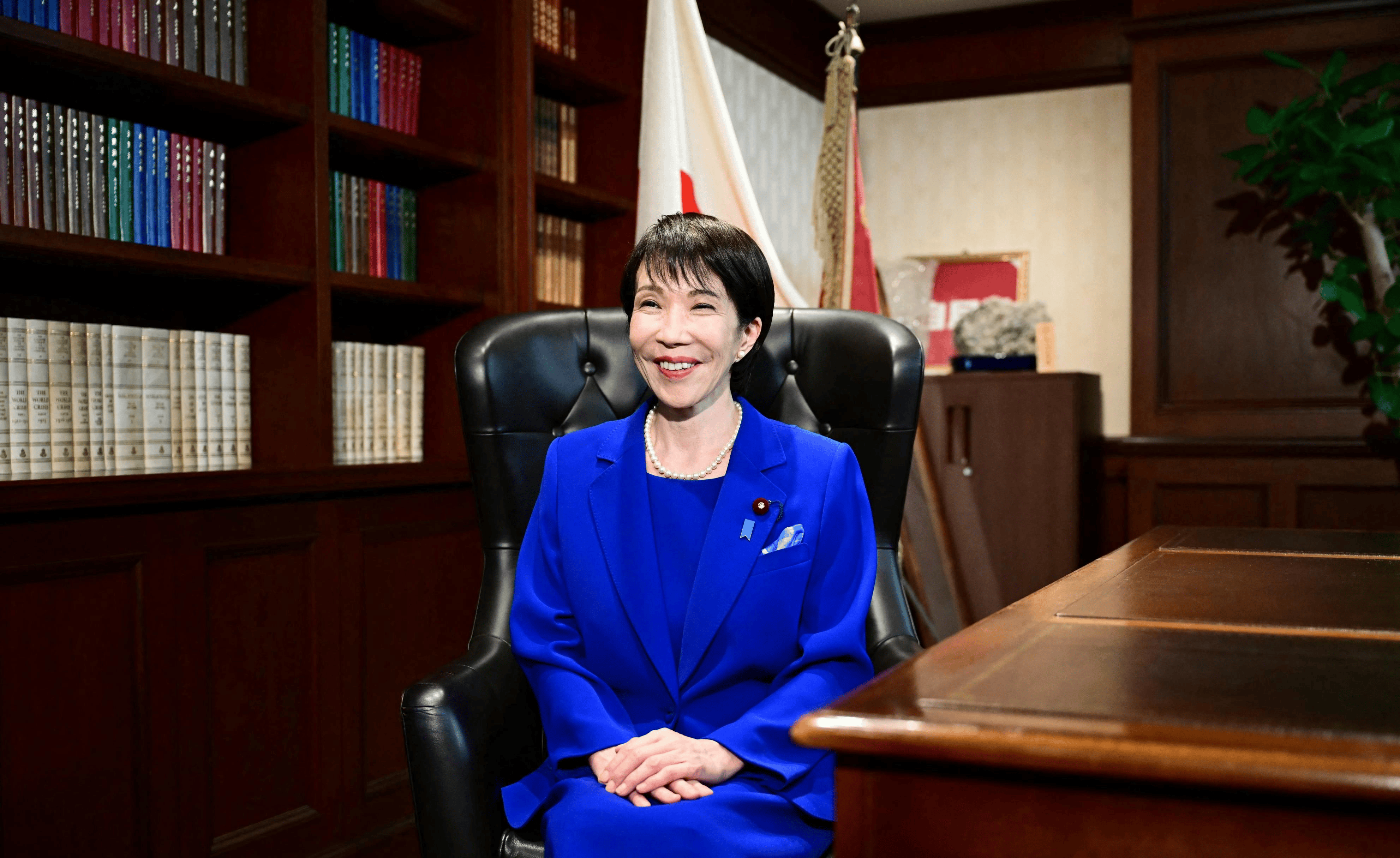 皇冠2登录welcome_不反华了?高市早苗通知中国皇冠2登录welcome,战争派兵方案变了,解放军舰队已上场