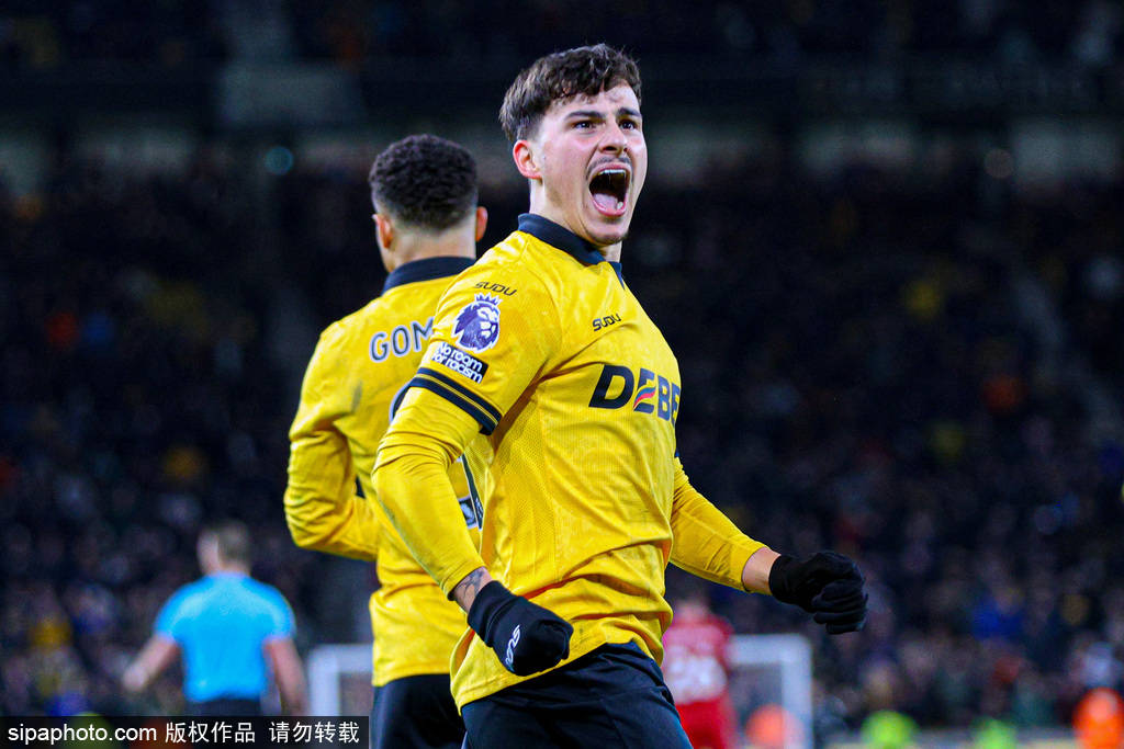 足球盘下载 _冷门足球盘下载 !英超-萨拉赫破荒难救主 利物浦1-2遭狼队94分钟绝杀