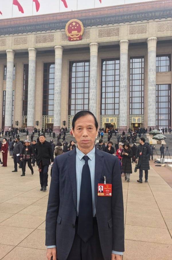 足球信用盘平台出租 _全国人大代表雷茂端：建议建立青年发展导向型个税制度足球信用盘平台出租 ，提高35岁以下群体个税起征点