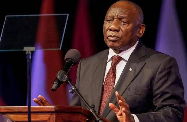 世界杯信用网在线申请 _特朗普还没登上访华专机世界杯信用网在线申请 ，五角大楼招募30位金融专家反华，还要求南非退出金砖