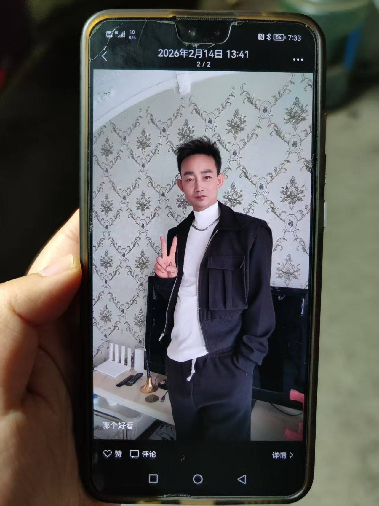 皇冠信用网可以占几成_刚接住流量的网红“村夫”皇冠信用网可以占几成，无声地走了