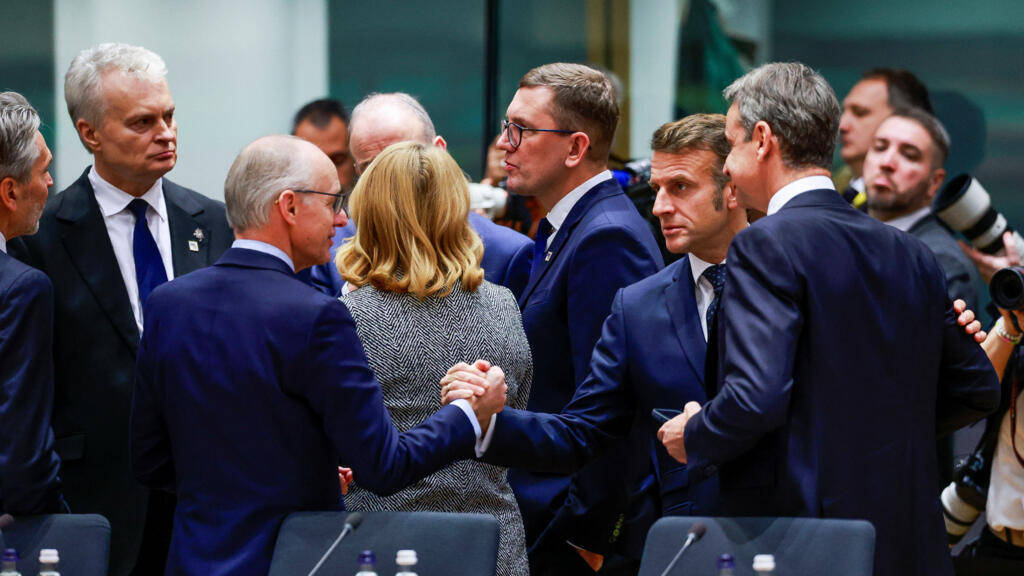 皇冠信用网平台_泽连斯基后悔了皇冠信用网平台，坏消息一个接一个，欧盟闹内讧，900亿援助被否！