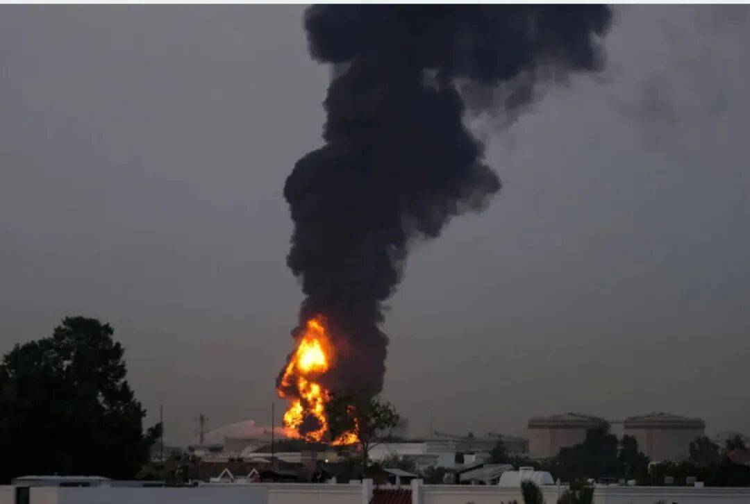 皇冠账号申请_特朗普被上百名专家警告皇冠账号申请，事情很不简单，中国俄罗斯的动作也很快