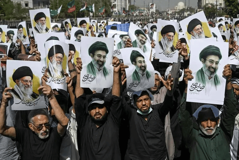 世界杯手机版足球网址
_英媒爆料:伊朗新统帅穆吉塔巴已陷入昏迷世界杯手机版足球网址
,恐与父亲“同葬”