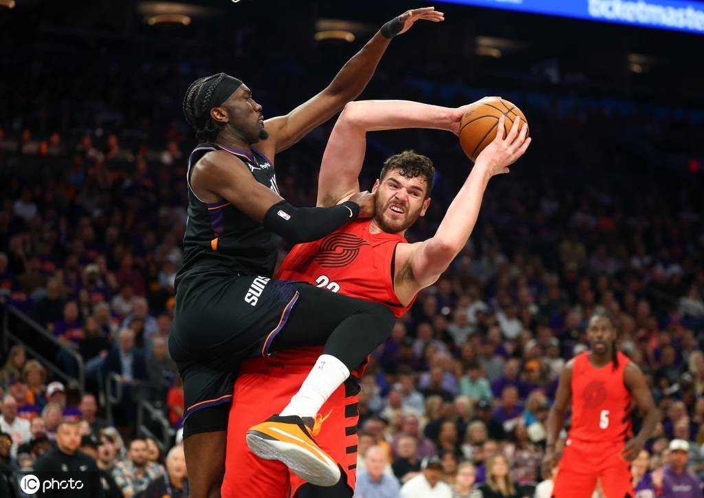 皇冠信用网登3代理
_将对阵马刺皇冠信用网登3代理
!阿夫迪亚41+12开拓者险胜太阳晋级季后赛