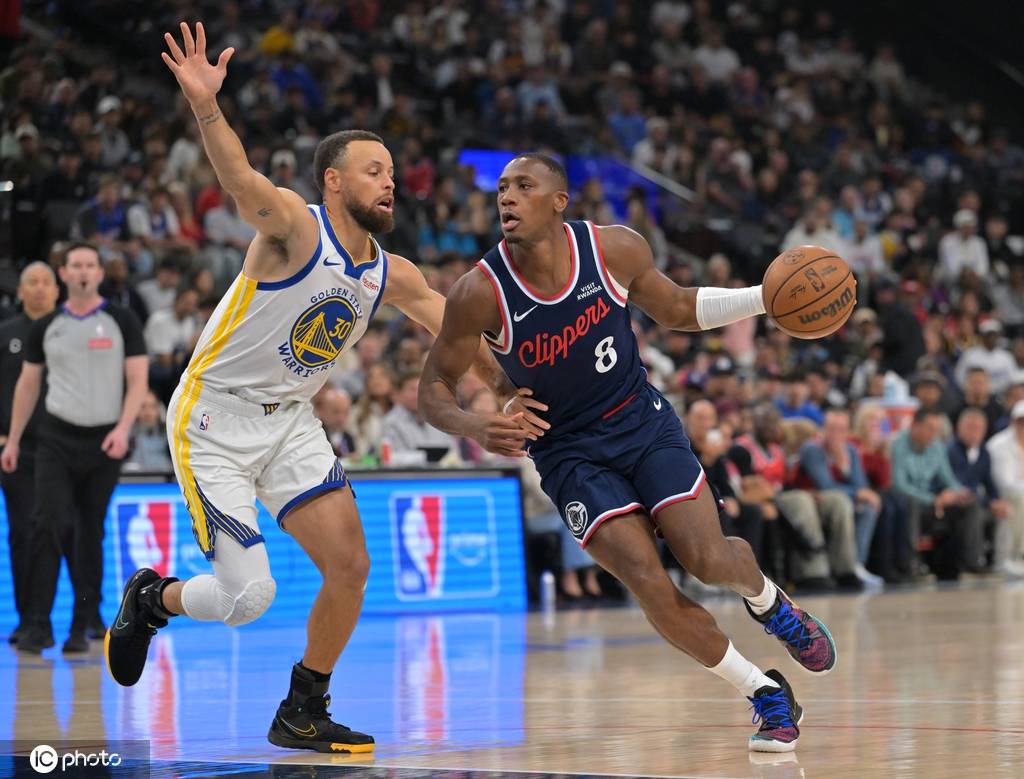 皇冠信用网在哪里开通
_库里35分伦纳德21+7 勇士逆转快船将与太阳争季后赛名额