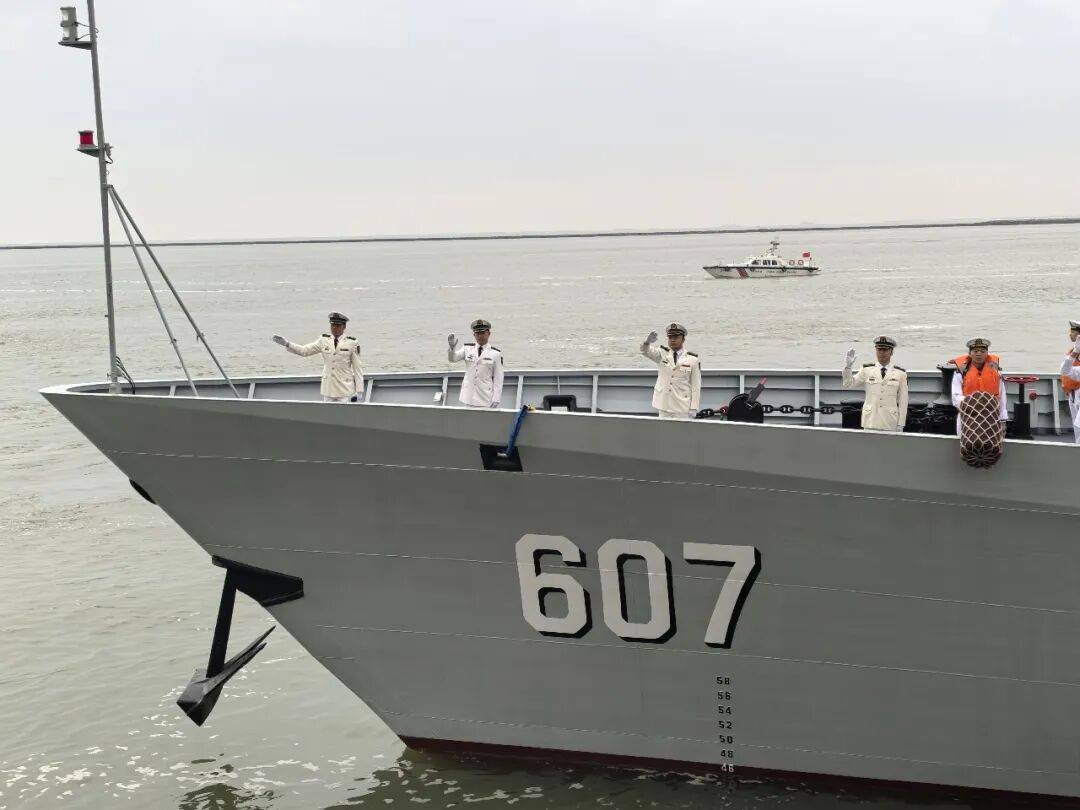 皇冠hga027_海军东营舰首次靠泊东营并将向公众开展舰艇开放活动