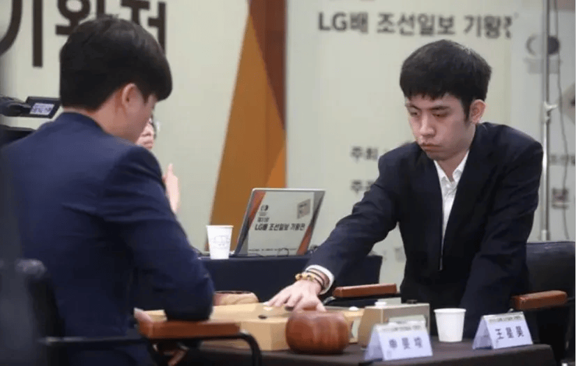皇冠信用网_逆转夺下LG杯世界冠军皇冠信用网，当年的顽童已成中国围棋的领军人物