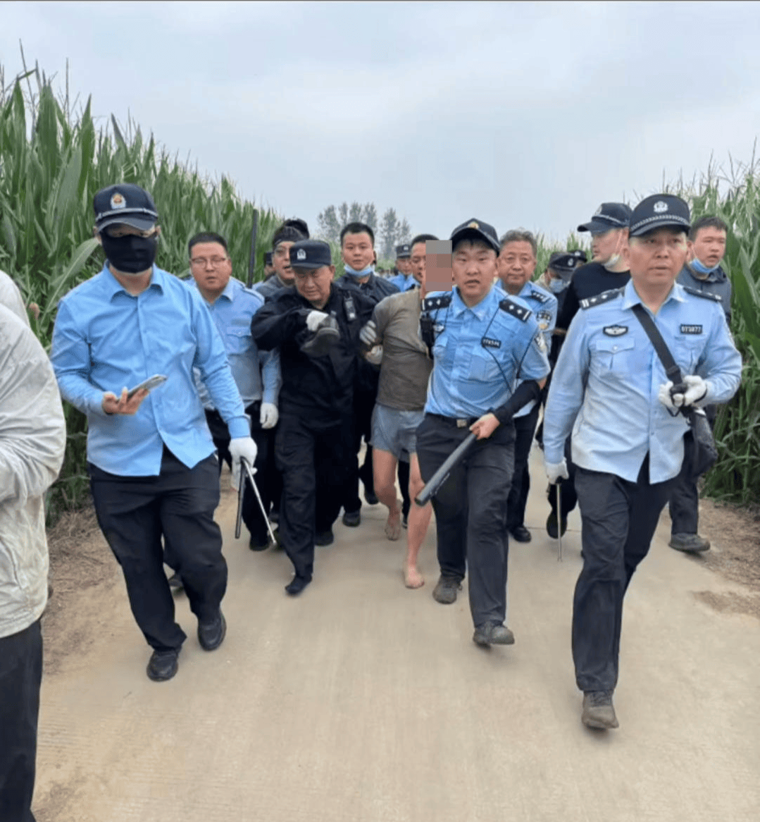 皇冠现金网
_西平命案嫌疑人逃亡十日始末:并不存在的“村霸”皇冠现金网
,和收割了无辜者的谣言风暴丨红星调查