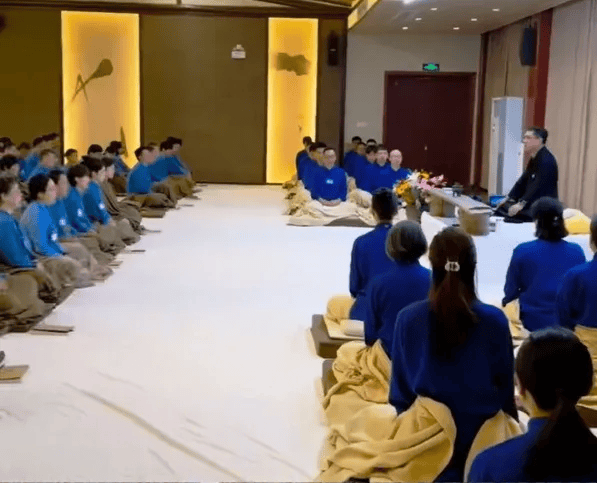 皇冠代理合作
_家长花6万换来孩子遭殴打;女大学生被拖行踢踹……乱象屡屡发生皇冠代理合作
,要严肃应对“如是书院”们