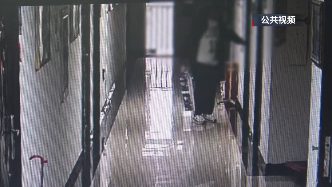 皇冠开户_北京警方刑拘1名男子:瓶装水、卫生纸和现金皇冠开户,全都不能错过!