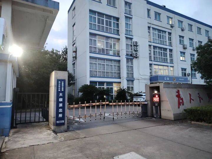 皇冠信用盤 _宁波夜市西瓜砸人事件已调解成功皇冠信用盤 ，男子赔偿近7万元 摊主父亲：佩服儿子能忍住不还手，其实他平时脾气暴躁