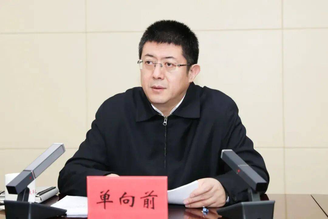 皇冠体育香港_单向前任安徽省委副书记皇冠体育香港，曾在人民日报社及中央组织部工作