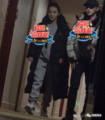 皇冠app_她好像真的未婚先孕了皇冠app？全网都在猜孩子生父是谁