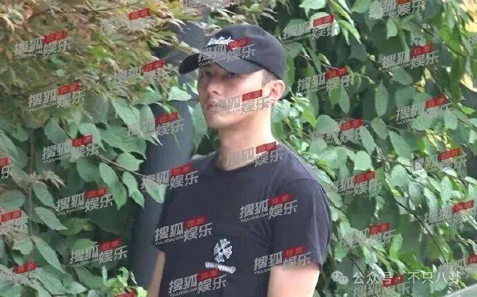 皇冠app_她好像真的未婚先孕了皇冠app？全网都在猜孩子生父是谁