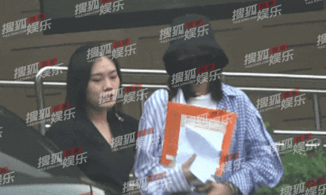 皇冠app_她好像真的未婚先孕了皇冠app？全网都在猜孩子生父是谁
