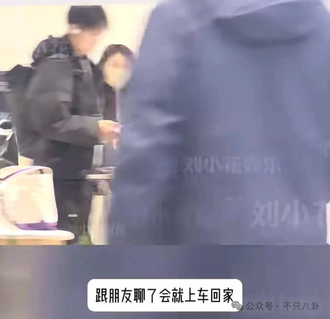 皇冠app_她好像真的未婚先孕了皇冠app？全网都在猜孩子生父是谁