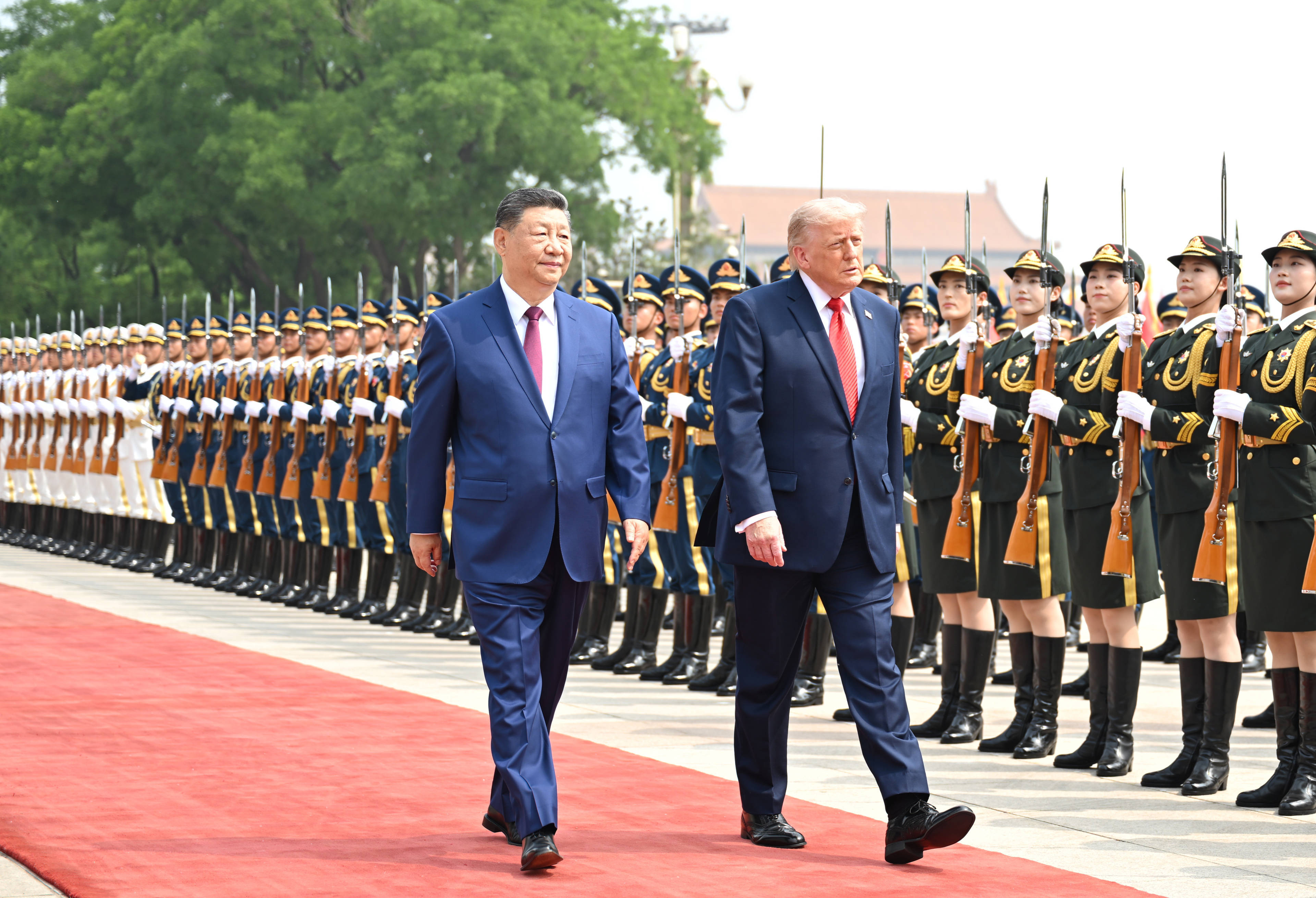 皇冠暗水_述评丨推动中美关系大船平稳前行