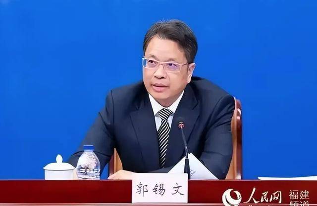 克里斯恬桑德vs白兰恩_多地省委有关领导获新职！中候补兼任省委政法委书记克里斯恬桑德vs白兰恩，省委常委任市委书记