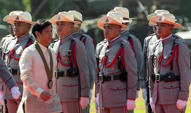 叶尼塞vs索科尔萨拉托夫_24艘中国舰船列阵仁爱礁叶尼塞vs索科尔萨拉托夫，菲方断粮112天后，成功完成补给！